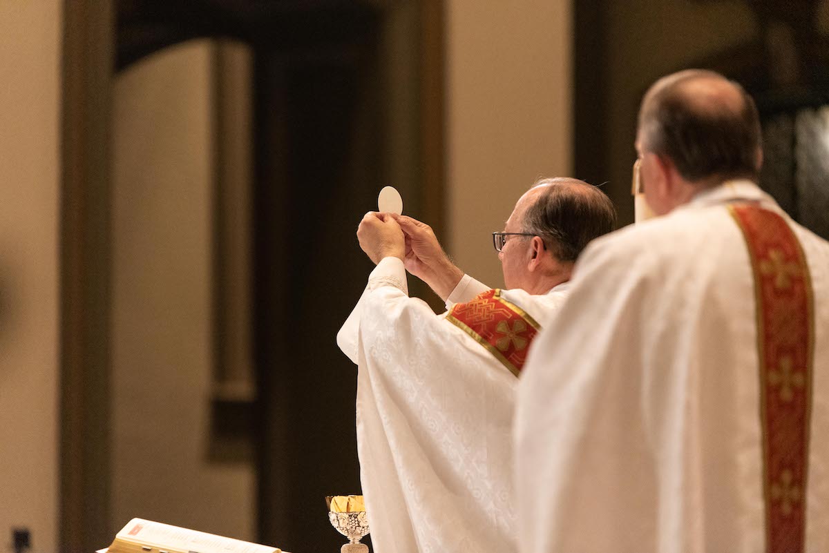 Easter Vigil 2022 - Biweekly Newspaper for the Diocese of Richmond