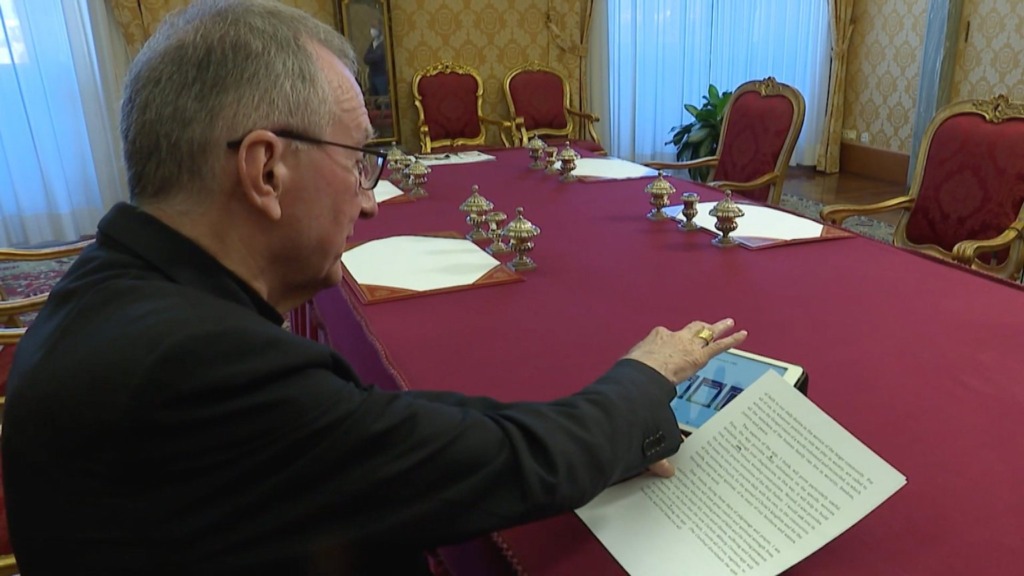 Cardinal Parolin launches  Catholic app for military personnel
