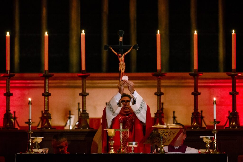 On Red Wednesday (Nov. 20), Catholics reflect on plight of persecuted Christians