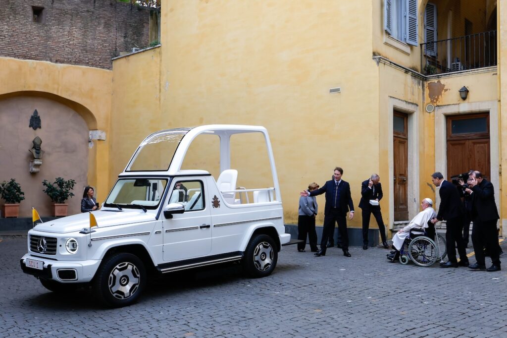 Pope Francis Receives New All-electric Popemobile - Biweekly Newspaper ...